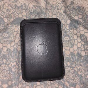 Apple mag safe wallet